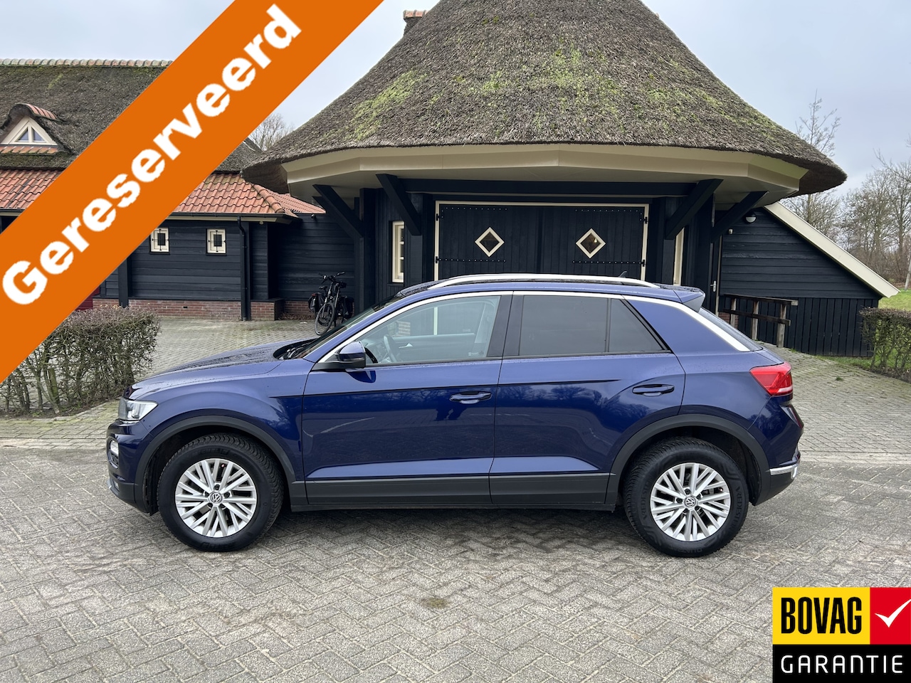 Volkswagen T-Roc - 1.0 TSI Style App Navi Cruise Pdc Trekhaak Nap - AutoWereld.nl