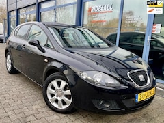 Seat Leon - 1.6 Dynamic Style/LEDER/PDC/CRUISE