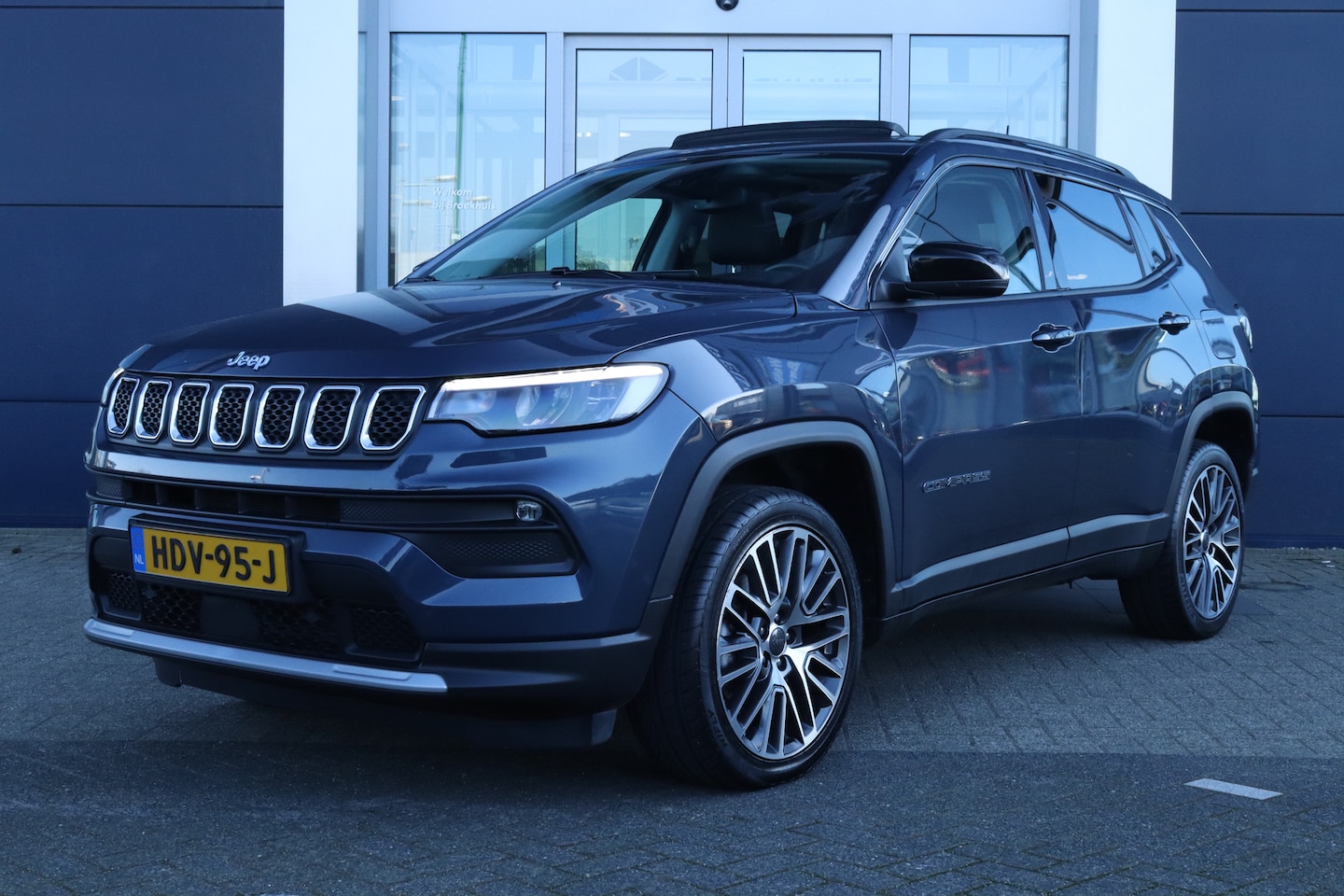 Jeep Compass - 4xe 190 Plug-in Hybrid Electric Limited Lease Ed. | Pano | ACC | Camera | Stuur + Stoelver - AutoWereld.nl