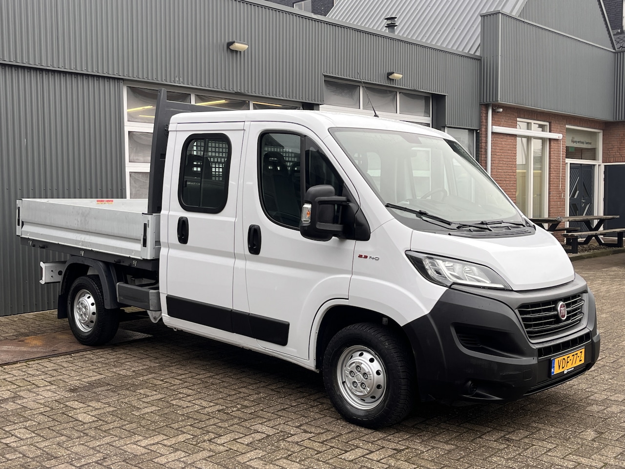 Fiat Ducato - 2.3 MultiJet 140pk DC Open laadbak Pick up Airco Dubbele cabine Trekhaak 2500kg 1e eigenaa - AutoWereld.nl