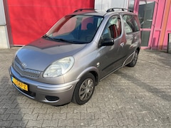 Toyota Yaris Verso - 1.3 VVT-i Terra Automaat / Airco / Centrale vergrendeling / Elektr. bed. ramen voor / Hoge