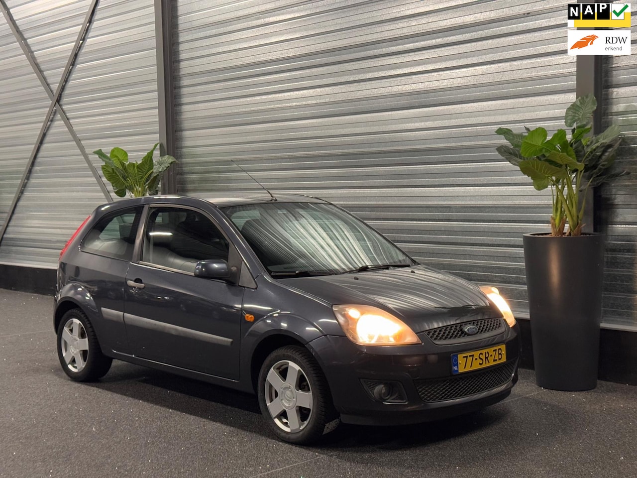 Ford Fiesta - 1.4-16V Futura Airco | Elek-Ramen | Nap - AutoWereld.nl