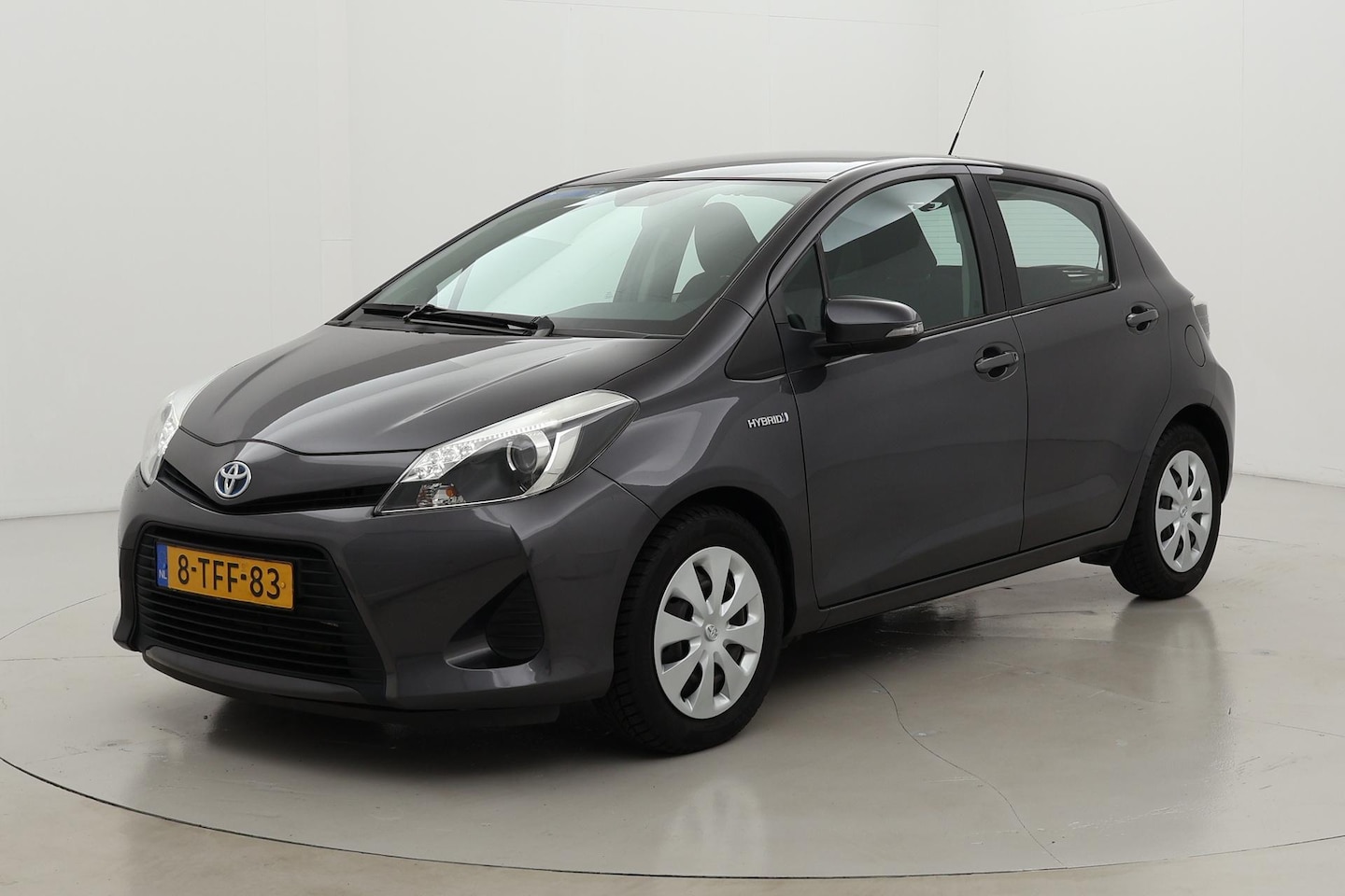 Toyota Yaris - 1.5 Hybrid Aspiration | Navigatie | Camera | Cruise | Clima - AutoWereld.nl