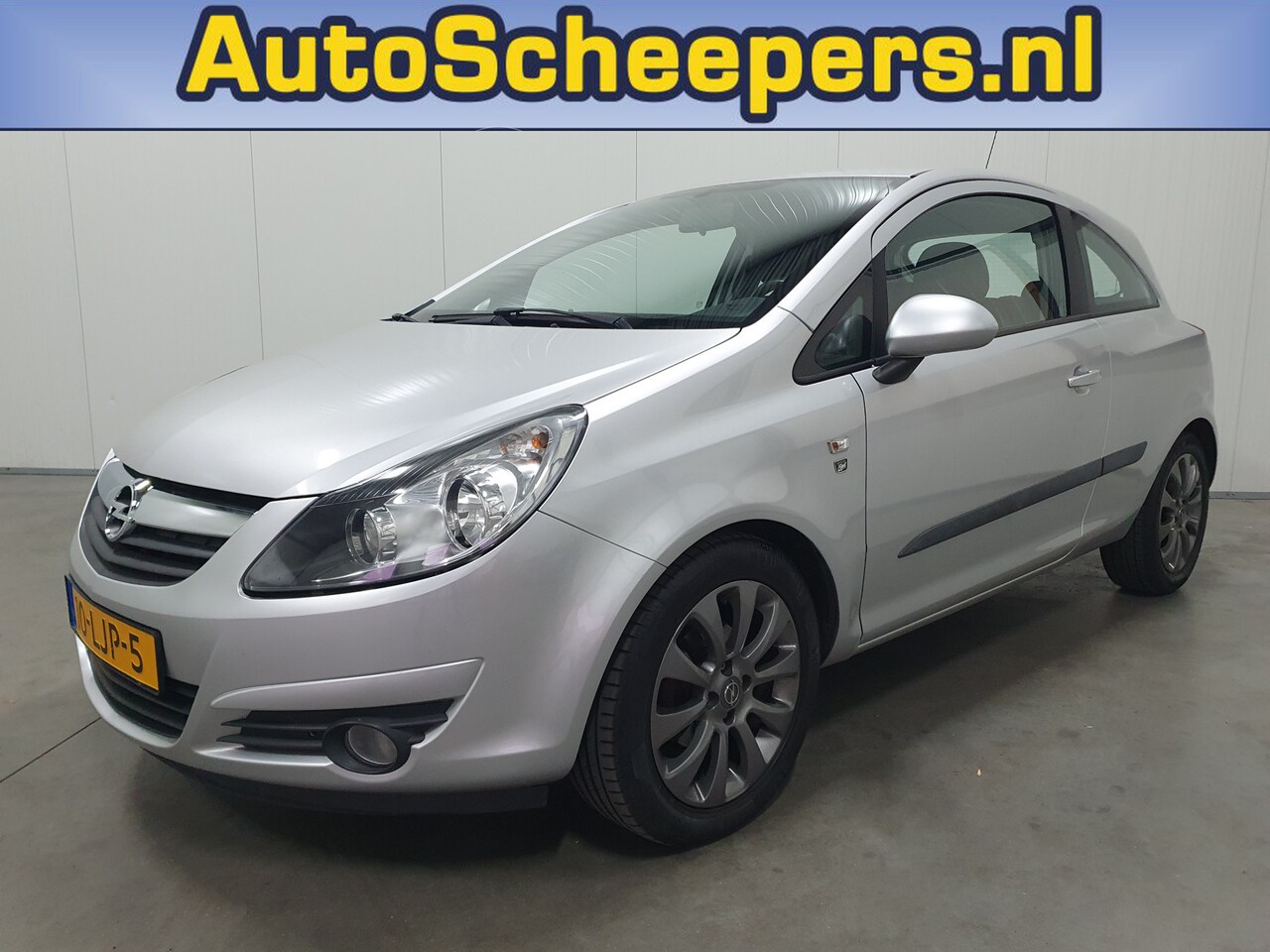 Opel Corsa - 1.2-16V '111' Edition AIRCO/CRUISE/LMV - AutoWereld.nl