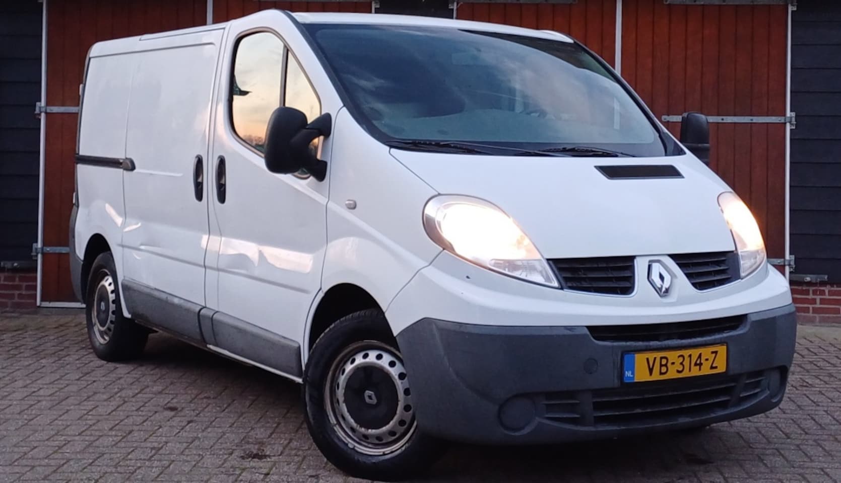 Renault Trafic - 2.0 dCi T27 L1H1Bl.E - AutoWereld.nl