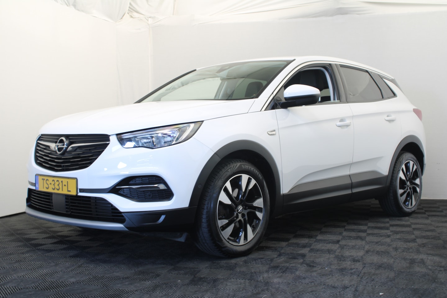 Opel Grandland X - 1.2 Turbo Business Executive | trekhaak | half leer | navi - AutoWereld.nl