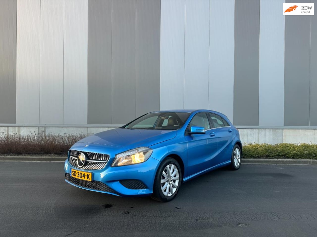 Mercedes-Benz A-klasse - 180 Ambition stoelverwarming / cruis control / navi - AutoWereld.nl