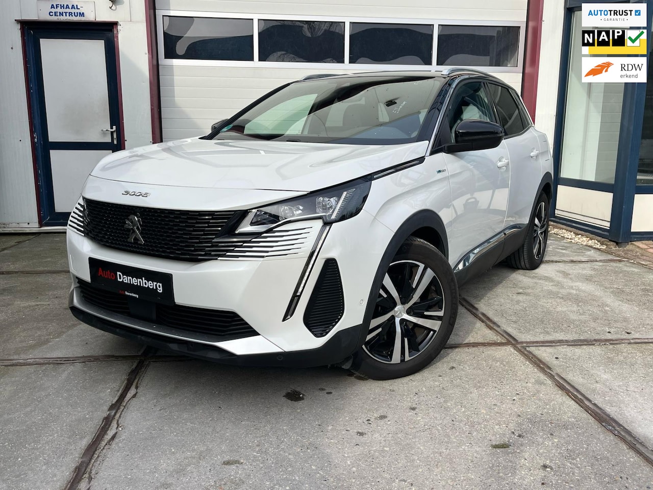 Peugeot 3008 - GT 1.6 PLUG-IN HYbrid MASSAGE, TREKHAAK, NIEUW - AutoWereld.nl