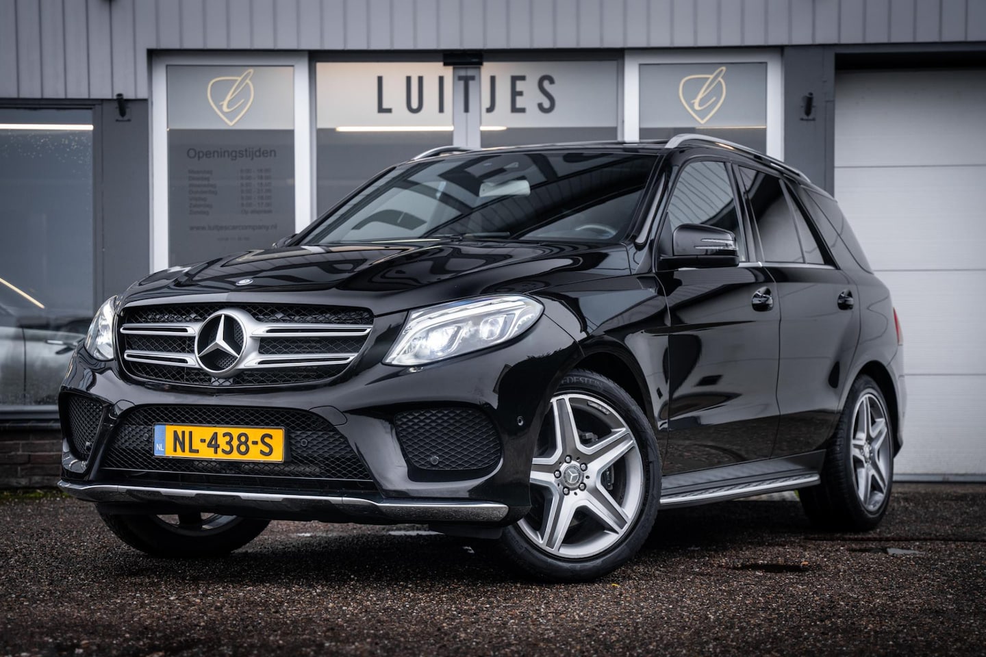 Mercedes-Benz GLE-Klasse - 350d 4MATIC AMG I Luchtvering I Schuifdak I Trekhaak I Leder I Camera I Dealer-onderhouden - AutoWereld.nl