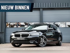 BMW 5-serie Touring - 520i Executive /LED/PANODAK/STOELVERW./CAMERA/CARPLAY/SFEERVERL./LEDER