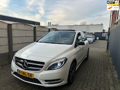 Mercedes-Benz B-klasse - 180 Ambition AUTOMAAT/ PANO/ NAVI/ LEER/ XENON