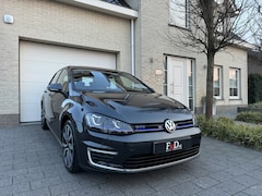 Volkswagen Golf - 1.4 TSI GTE Panoramadak Leder Navi ACC Xenon/Led DAB 18" Pdc Origineel NL