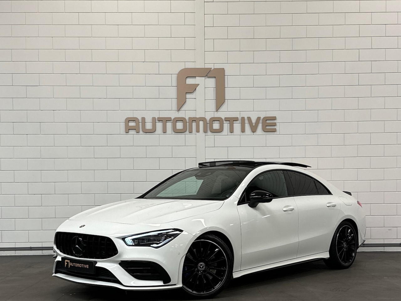 Mercedes-Benz CLA-Klasse - 250 AMG Pano|Sfeer|Night|Burmester - AutoWereld.nl