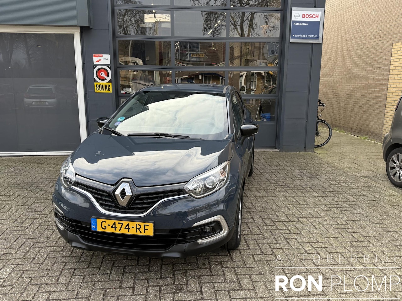 Renault Captur - 0.9 TCe Limited / Airco/ Navigatie/ Apple carplay/ Cruise/ PDC/ LED/ LMV - AutoWereld.nl