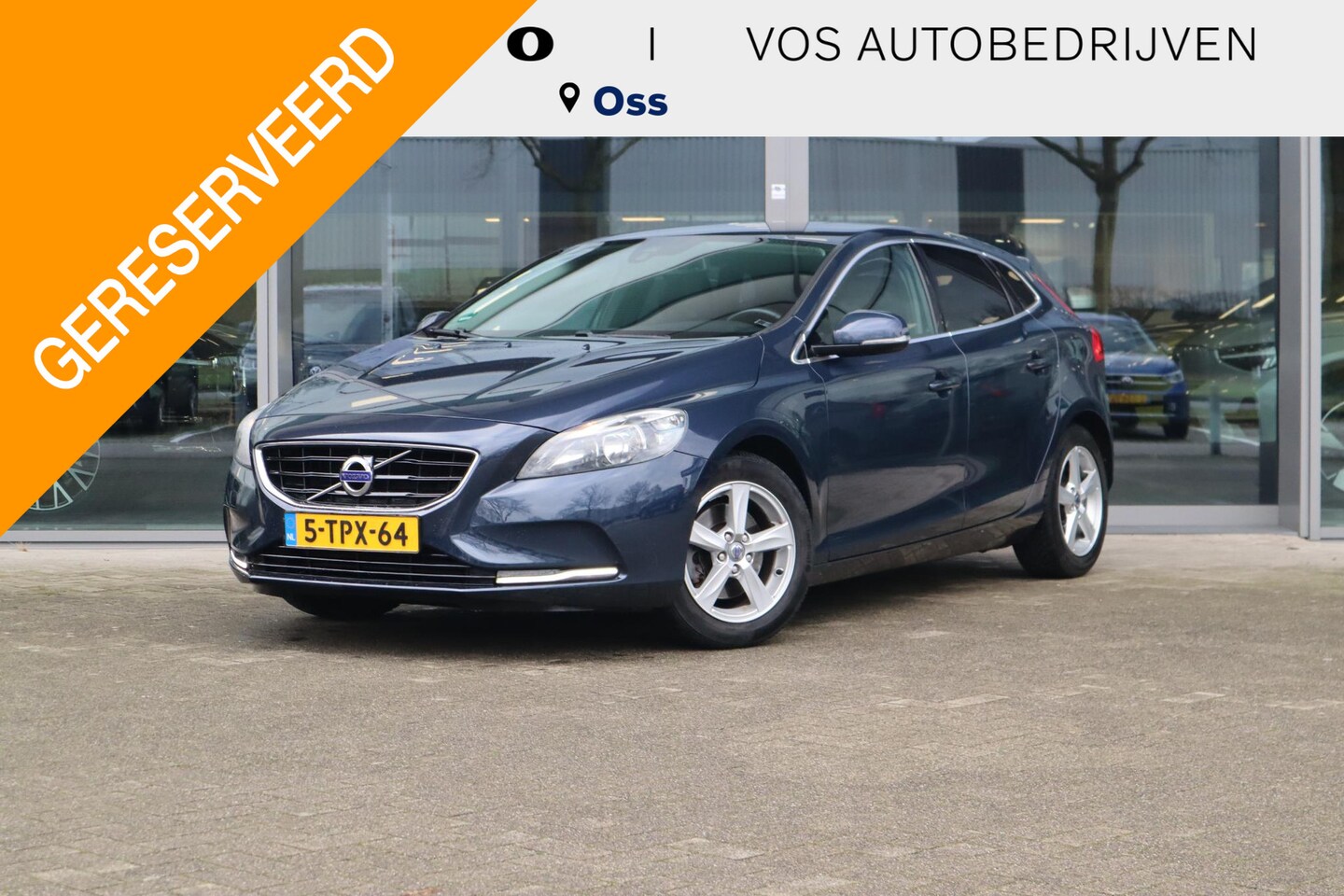 Volvo V40 - 1.6 T4 Summum | Verwarmbare voorstoelen| Verwarmbare voorruit| Elektrisch bedienbare bestu - AutoWereld.nl