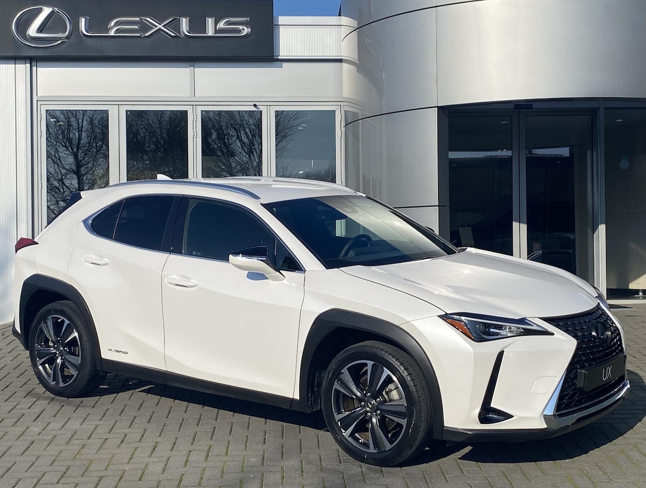 Lexus UX - 250h AWD Luxury Line STOELVERW - AutoWereld.nl