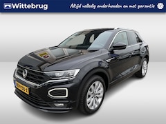 Volkswagen T-Roc - 1.5 TSI R-Line / AUTOMAAT/ ADAPT. CRUISE/ DIGITAL DASH/ NAVI/ DAB/ CLIMA/ STOELVERWARMING/