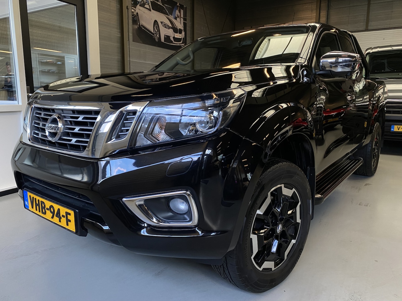 Nissan Navara - 2.3 dCi N-Connecta King Cab 2.3 dCi N-Connecta King Cab 164pk, 360 camera, 1ste eigenaar - AutoWereld.nl