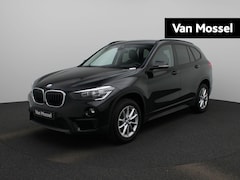 BMW X1 - sDrive20i Executive | Navigatie | Camera | Stoelverwarming | Climate Control |