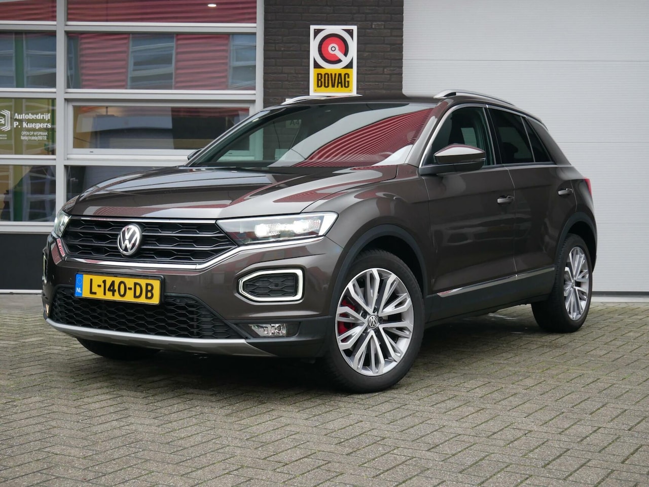 Volkswagen T-Roc - 1.5 TSI Sport Business R Navi+BT| ACC| CAMERA - AutoWereld.nl