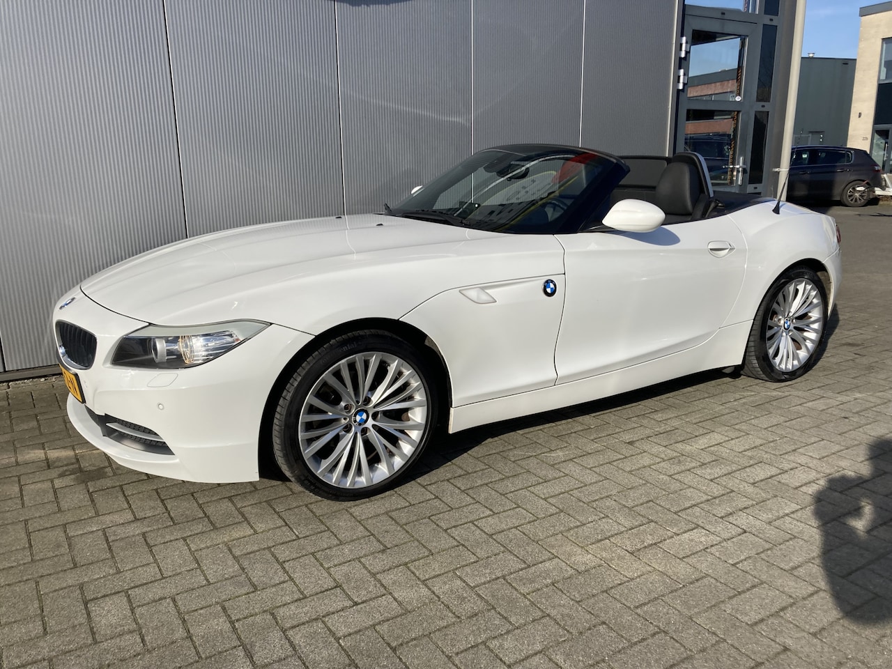 BMW Z4 Roadster - sDrive23i Stoelverwarming | Dealer onderhouden | Windscherm | Navigatie | Blue Tooth - AutoWereld.nl