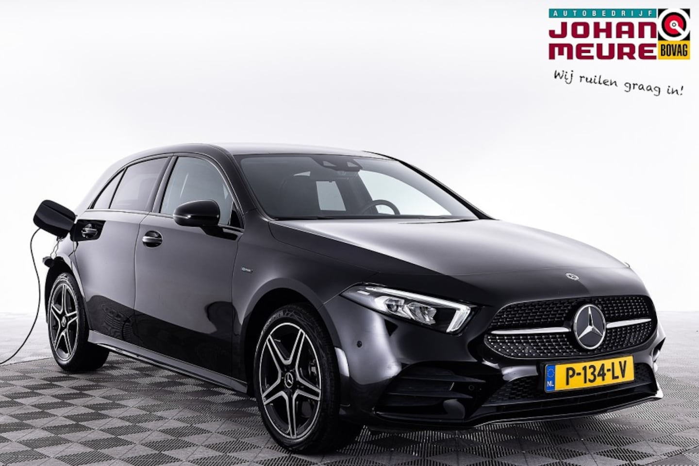 Mercedes-Benz A-klasse - 250 e Premium Plus AMG | Full LED | NAVI | ECC | Automaat | PHEV . - AutoWereld.nl