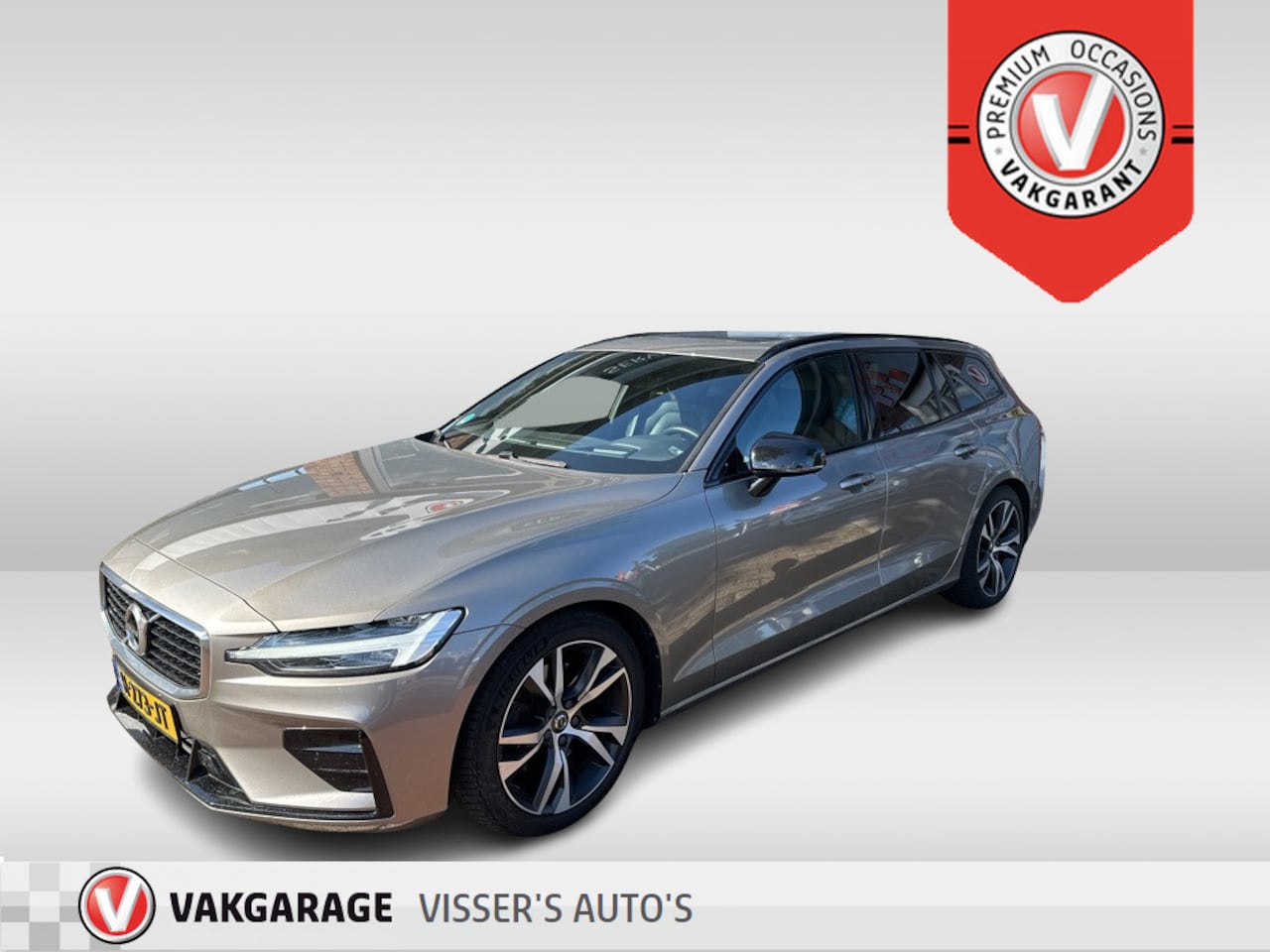 Volvo V60 - 2.0 T4 R-Design | schuif-/kanteldak | navigatie | cruise control | automaat | - AutoWereld.nl