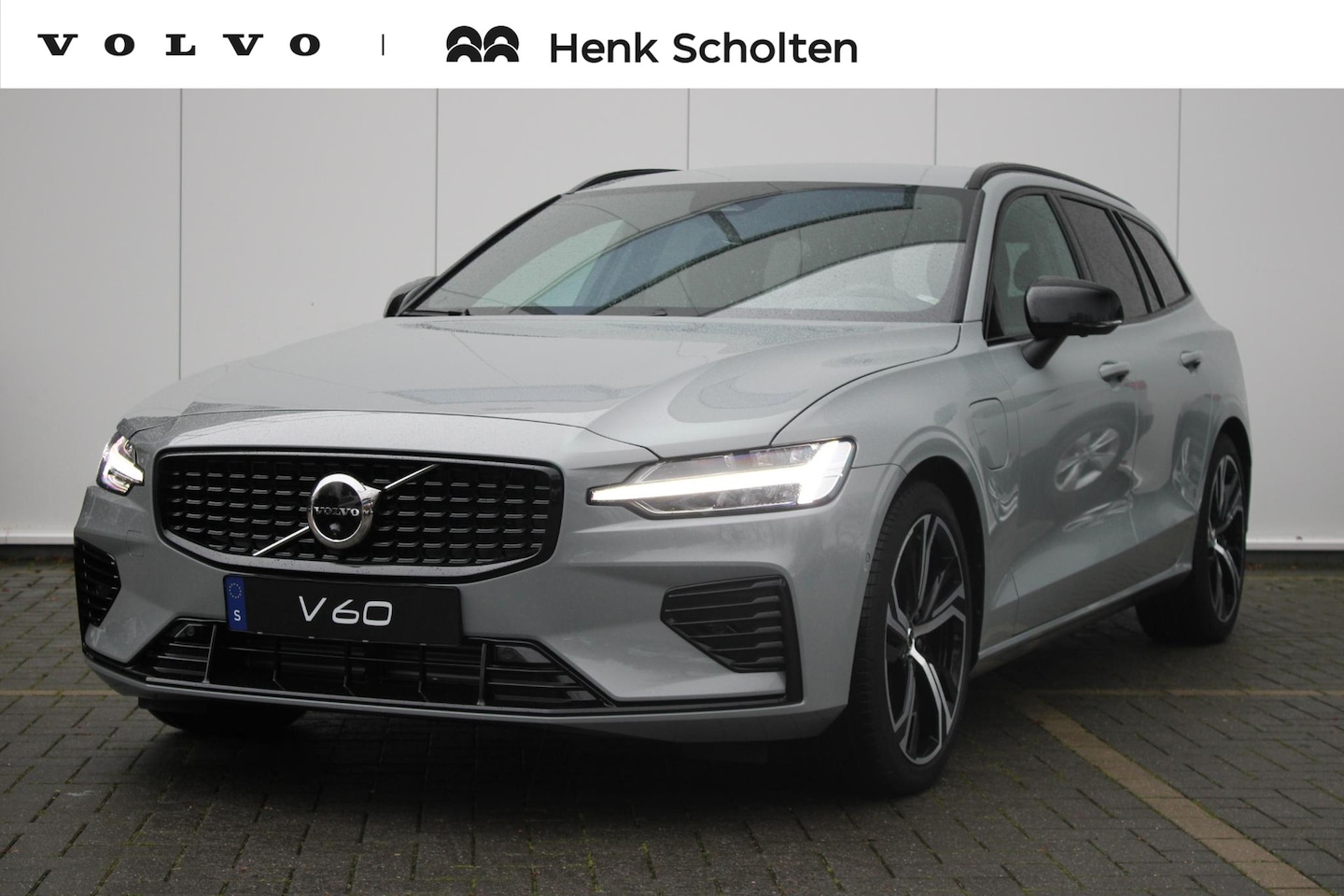 Volvo V60 - T6 Automaat Plug-in hybrid AWD Plus Dark, Harman Kardon Audio, 360 Graden Camera, Verwarmb - AutoWereld.nl