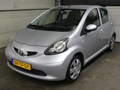 Toyota Aygo - 1.0-12V + - Automaat - Airco - 5 deurs - Mooie auto