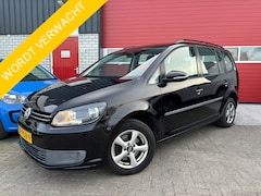 Volkswagen Touran - 1.2 TSI Trendline Bluemotion 7p. TREKHAAK / NAVI / CLIMA / PDC / BLUETOOTH / CRUISE / NL-A