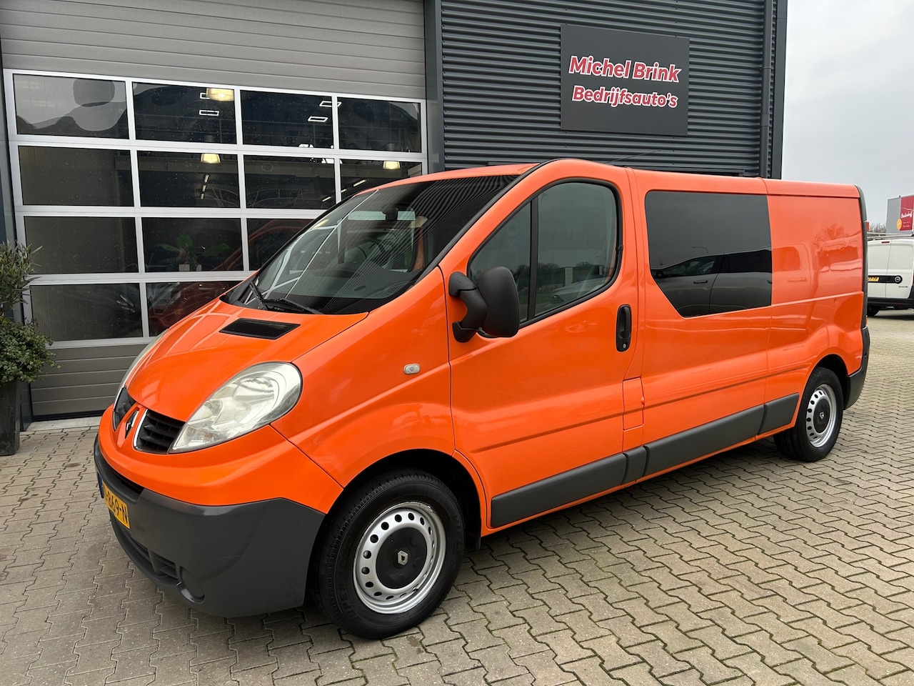 Renault Trafic - 2.0 dCi T29 L2H1 Dubbele Cabine 1 Eigenaar - AutoWereld.nl