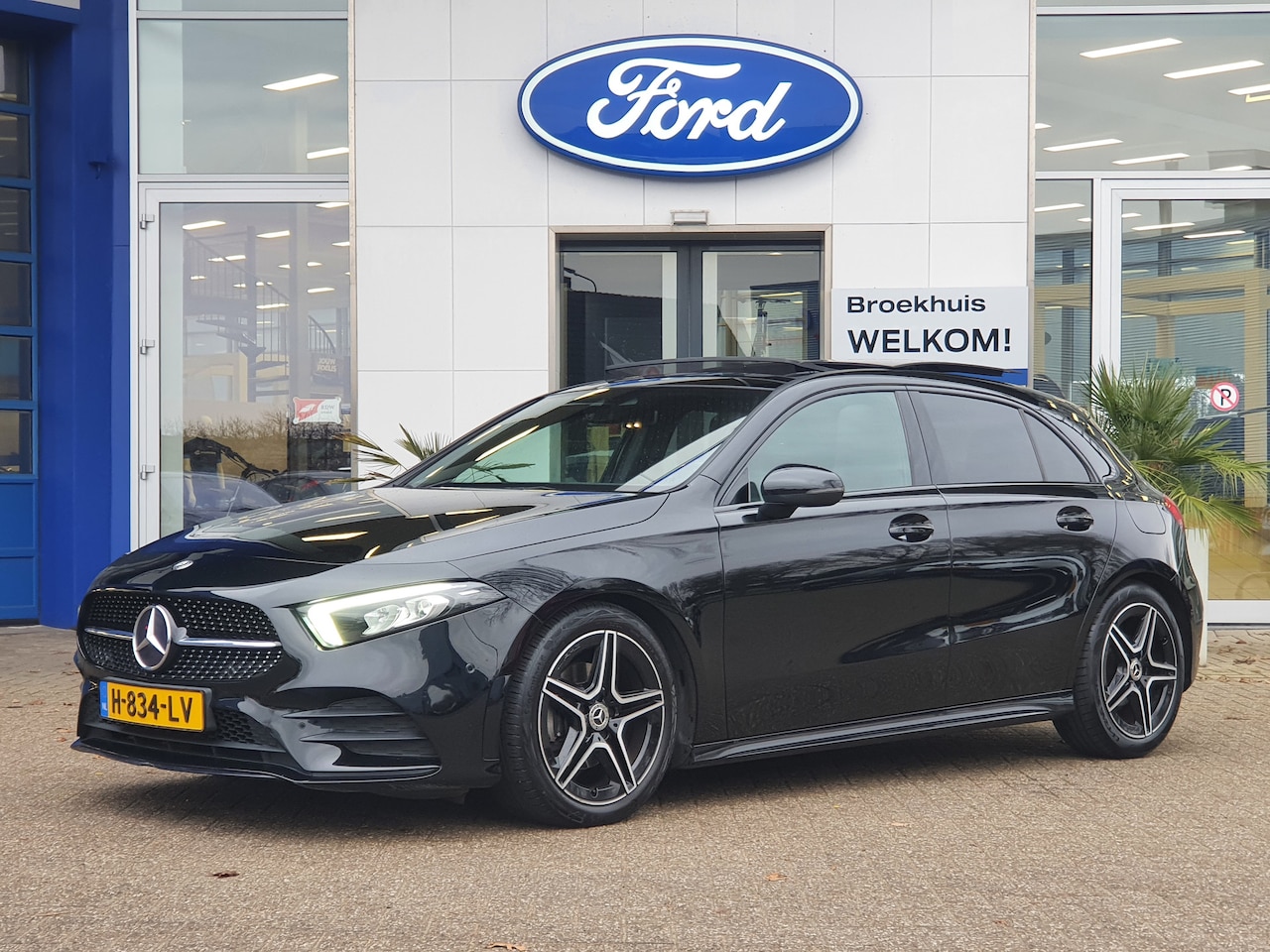 Mercedes-Benz A-klasse - 180 Business Solution AMG | AMG-styling | LED koplampen | achteruitrijcamera - AutoWereld.nl