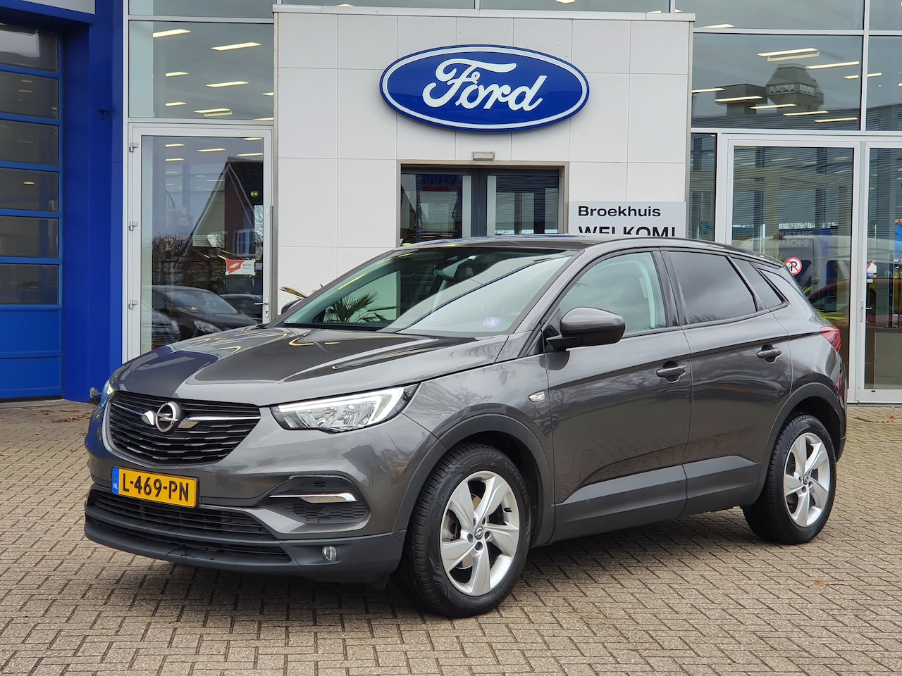 Opel Grandland X - 1.2 Turbo Business Executive | Stoelverwarming | Cruise Control | 18 Inch LMV - AutoWereld.nl