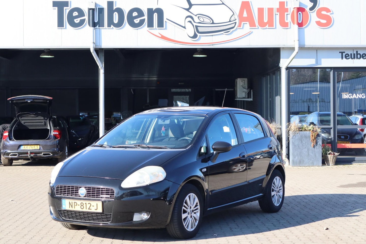 Fiat Grande Punto - 1.4-16V Dynamic Cruise control, Climate control, Radio cd speler, Panoramadak, Schuif- kan - AutoWereld.nl