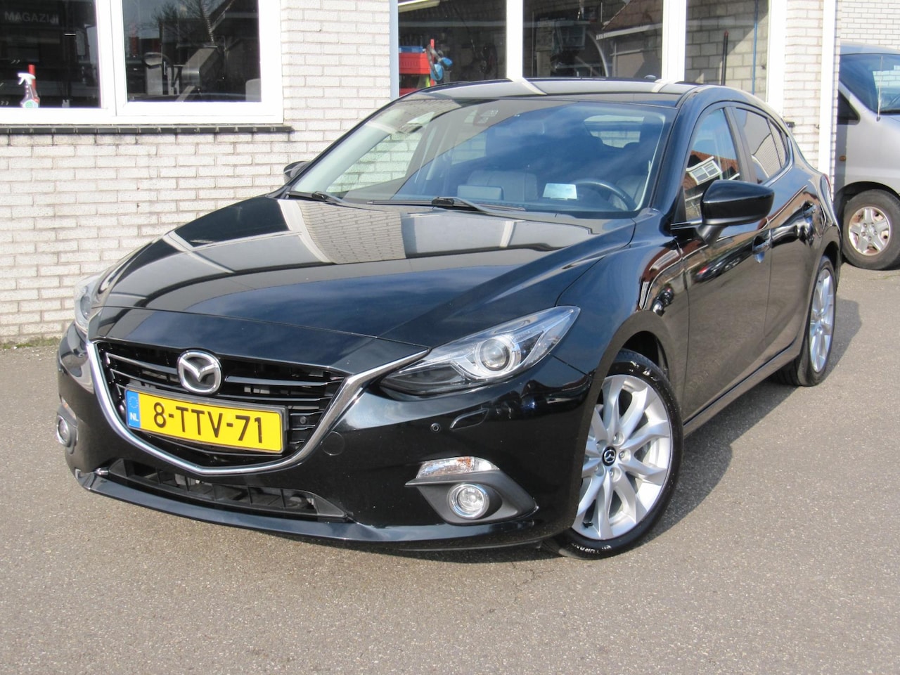 Mazda 3 - 2.0 GT-M*leder*navi*xenon*head up* - AutoWereld.nl