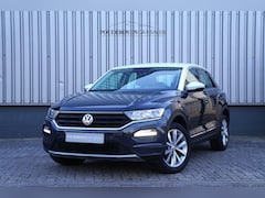 Volkswagen T-Roc - 1.0 TSI Style / 17" / Dealerauto / Carplay