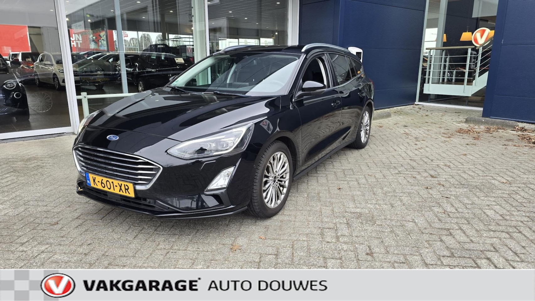 Ford Focus Wagon - 1.0 EcoBoost ST Line Business |Stuur & Stoelverwarming |Trekhaak |Camera - AutoWereld.nl