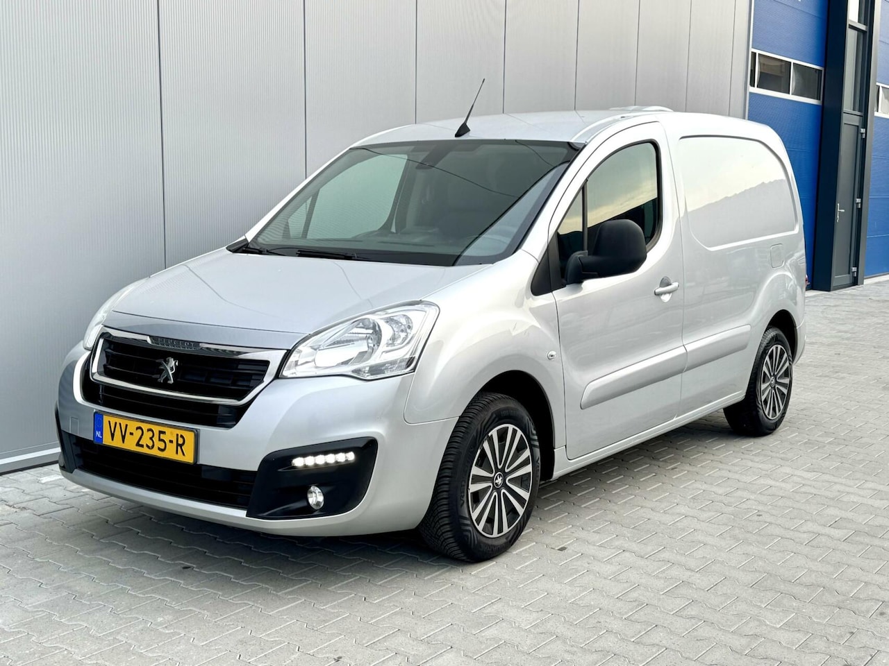 Peugeot Partner - bestel 122 1.6 HDi 90 L1 Airco | Navi | NAP - AutoWereld.nl