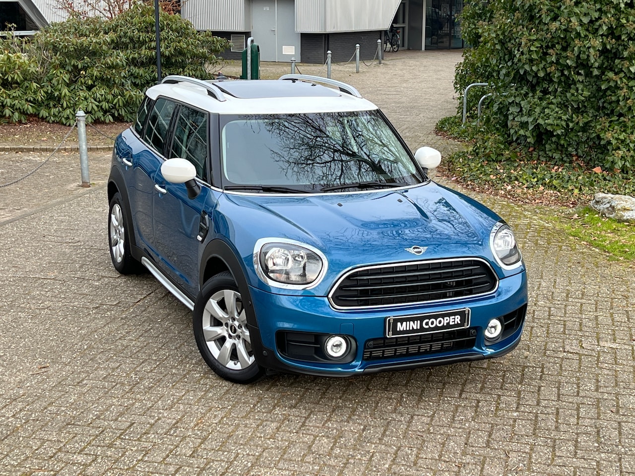 MINI Countryman - 1.5 Cooper Chili 136pk Automaat - CarPlay - Trekhaak - Alarm - Camera - PDC - Climate Control - - AutoWereld.nl