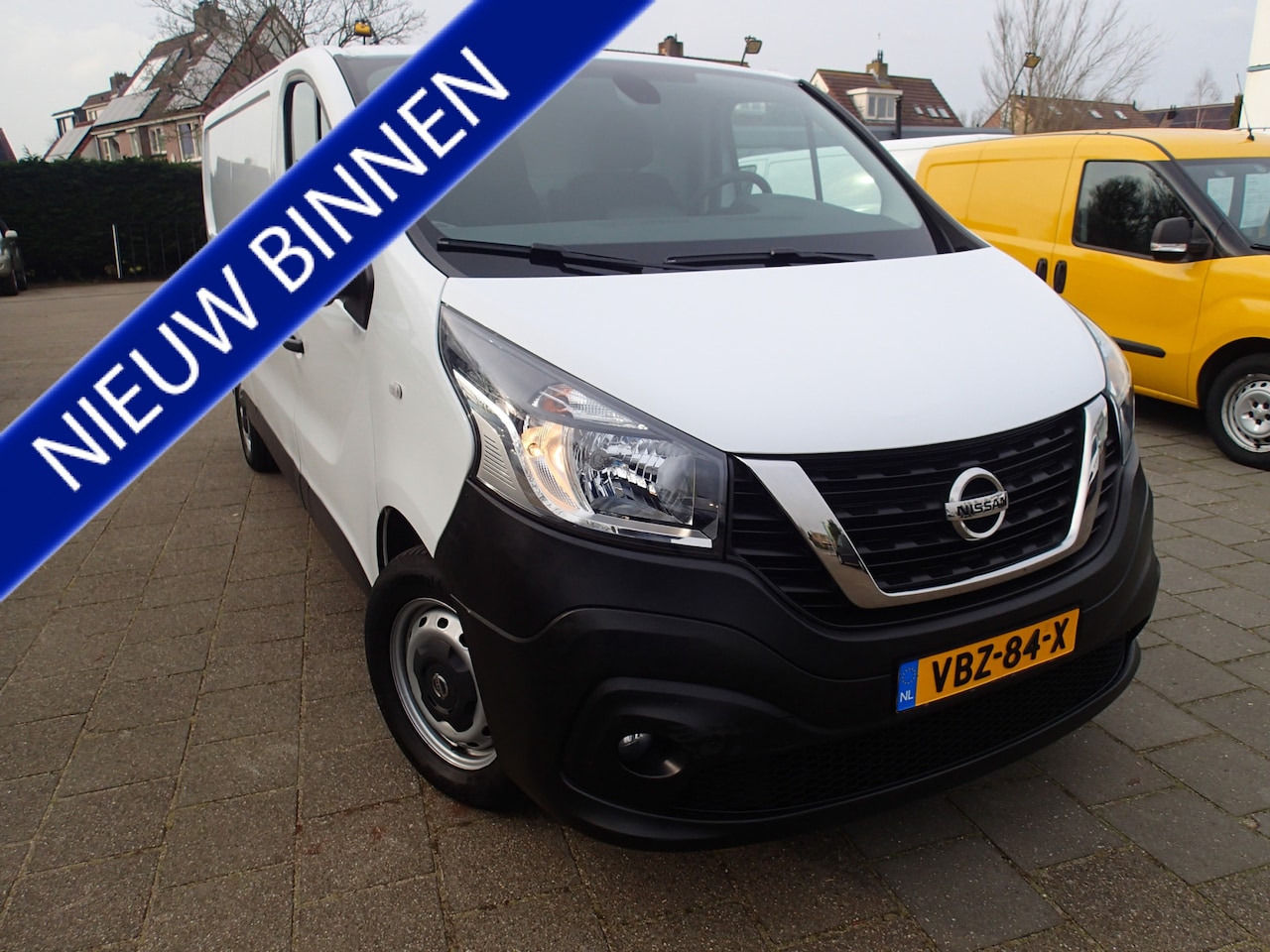 Nissan nv300 - 1.6 dCi 120 L2H1 Acenta VOORZIEN VAN AIRCO+CRUISE+NAVIGATIE ! EURO 6 !! - AutoWereld.nl