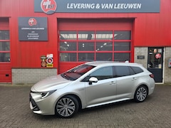 Toyota Corolla Touring Sports - 2.0 Hybrid Dynamic Touring Sports Parkeersensoren achter/ Stoelverwarming/ Rijklaarprijs