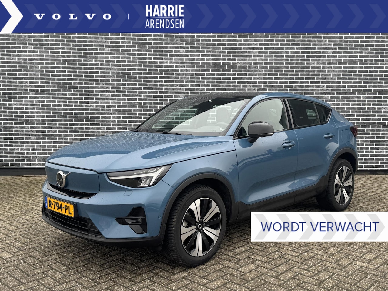 Volvo C40 - Recharge Ultimate 69 kWh | Nubuck Microtech bekleding | Harman Kardon audio | All Season b - AutoWereld.nl