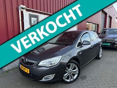 Opel Astra - 1.4 Turbo Cosmo // Clima // Navi // PDC // Cruise control // Trekhaak