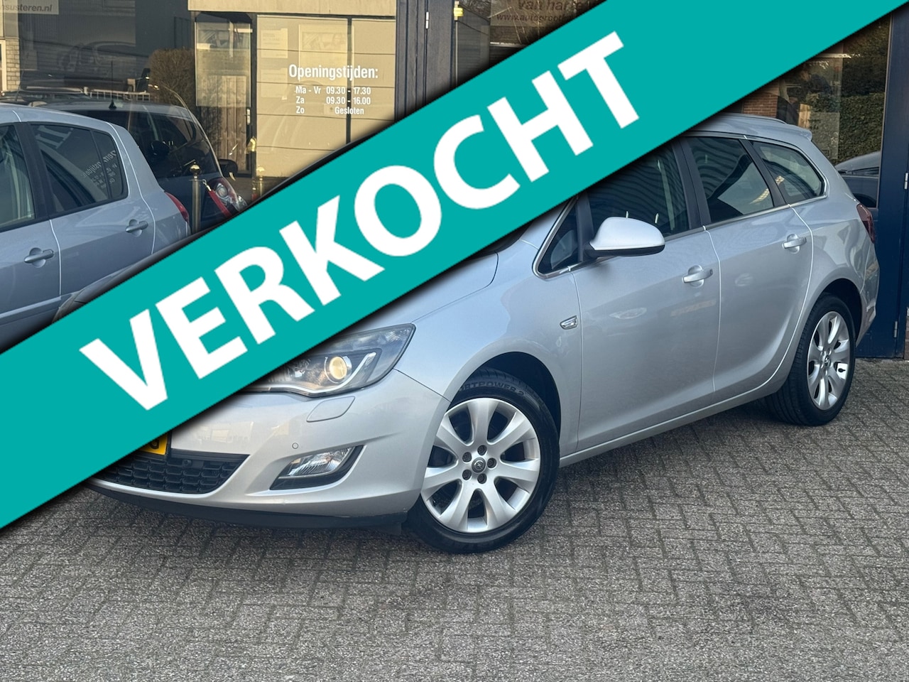 Opel Astra Sports Tourer - 1.4 Turbo Sport 140PK AUTOMAAT! Schuifdak l Stoel&stuurverwarming l Cruise l XENON l PDC! - AutoWereld.nl