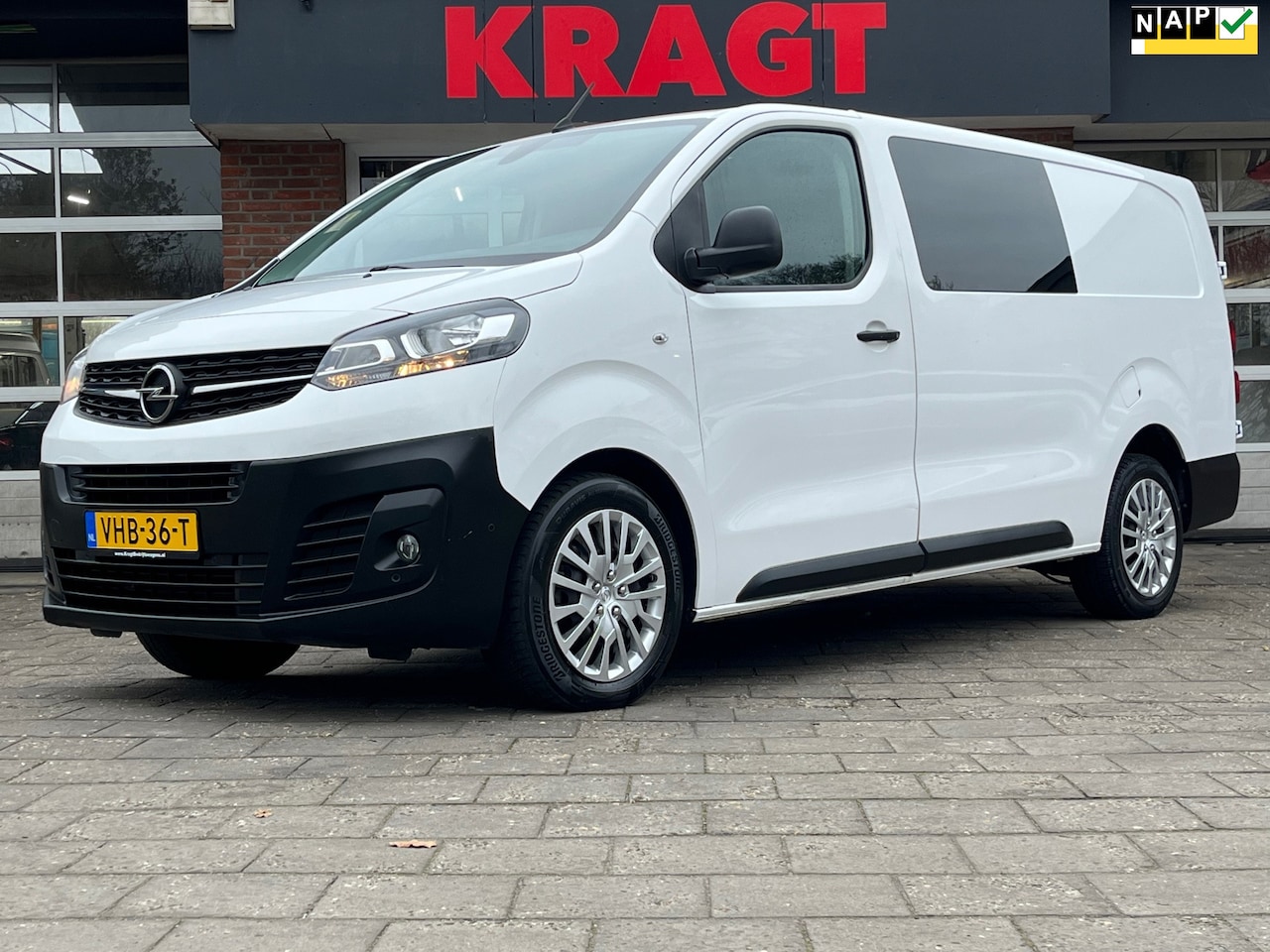 Opel Vivaro - 2.0 CDTI L3H1 DC Edition|DUBBELCABINE|EURO6|NAP|airco|cruise control|trekhaak|navi|parkeer - AutoWereld.nl