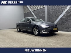 Volkswagen Passat - 1.4 TSI GTE Connected Series | Apple Carplay | PDC V+A | Cruise Control | 17 Inch