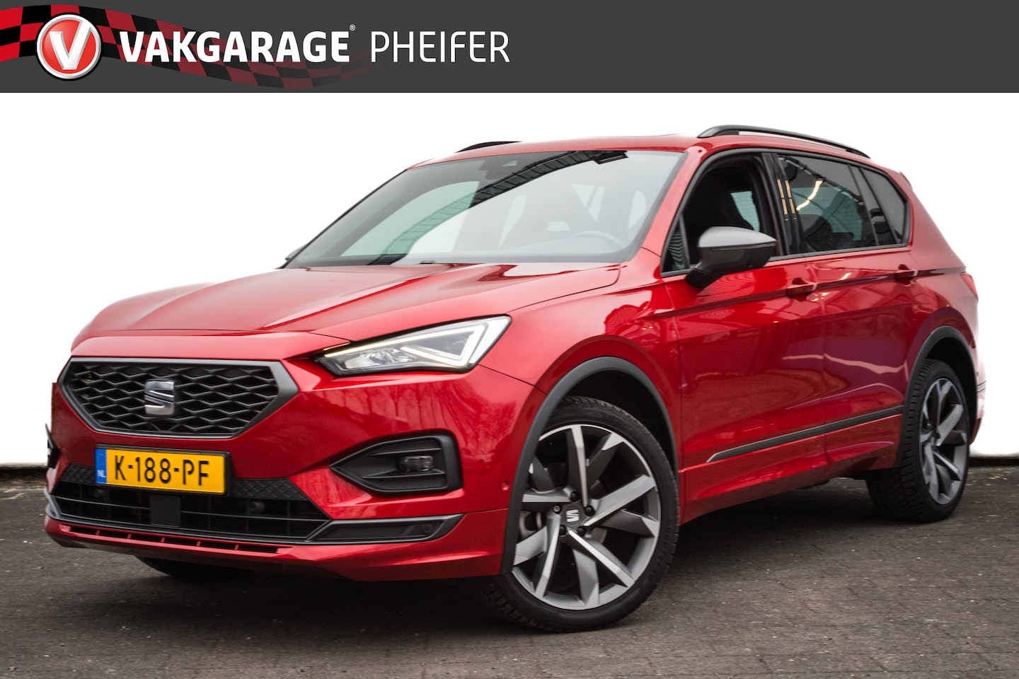 Seat Tarraco - 1.5 TSI FR 7p. Panoramadak/ Camera/ Carplay/ Navigatie/ Dab/ Sportstoelen/ Inparkeerhulp/ - AutoWereld.nl