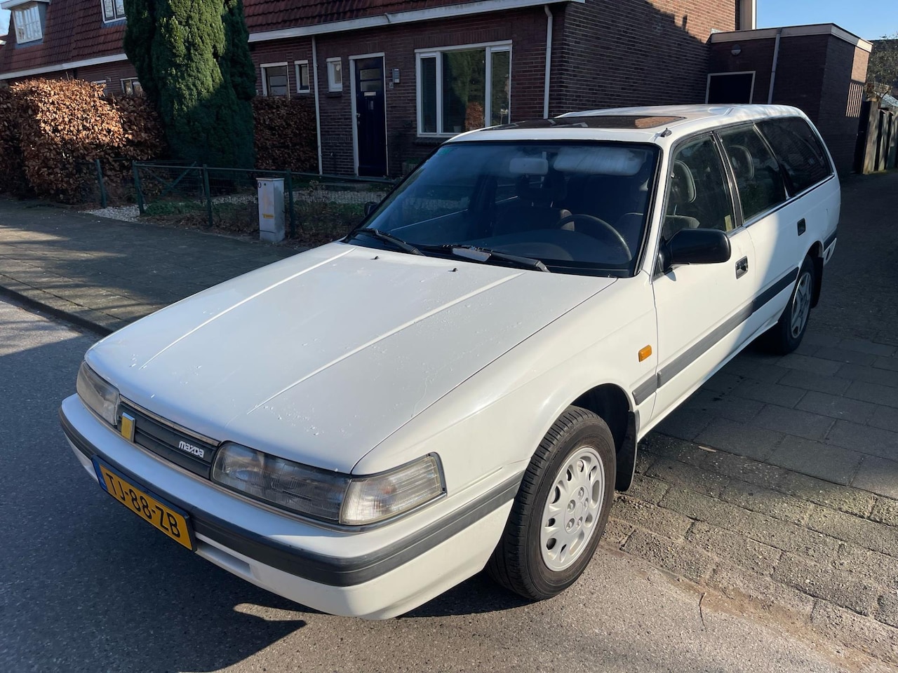 Mazda 626 Wagon - 2.0-12V LX bezine/lpg bj. 1988 - AutoWereld.nl