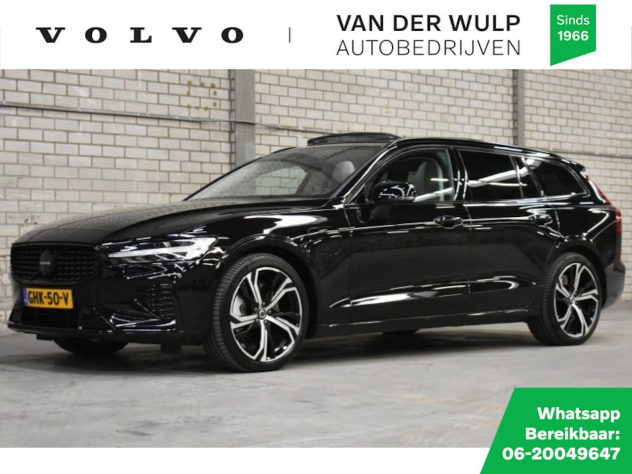 Volvo V60 - T6 350pk AWD Plus Dark | Schuifdak | 360 | Trekhaak | Harman/Kar - AutoWereld.nl