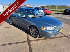 Volvo V70 - 2.5T Momentum